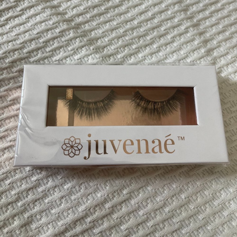 Juvenae Faux Mink Premium Lashes - Daisy